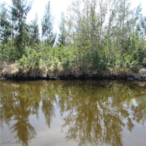 4937 Cobiac Dr, SAINT JAMES CITY, FL, 33956-2737 | Card Image