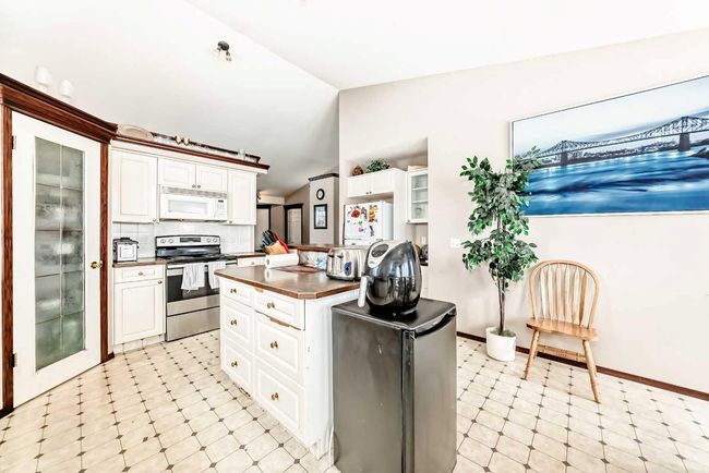 1 Madison Court, House other with 5 bedrooms, 3 bathrooms and 4 parking in Strathmore AB | Image 15