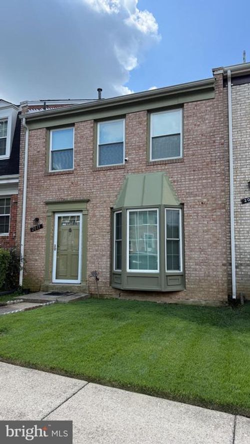 2015 Mayflower Dr, WOODBRIDGE, VA, 22192-2322 | Card Image