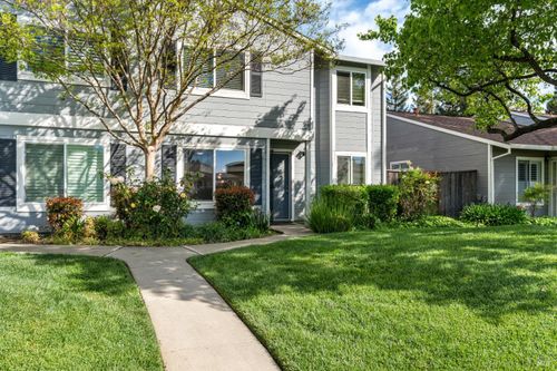 131 Cambridge Drive, Vacaville, CA, 95687 | Card Image