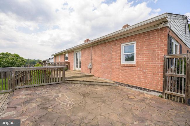 3208 Old Leetown Pike, House other with 3 bedrooms, 2 bathrooms and null parking in RANSON WV | Image 37