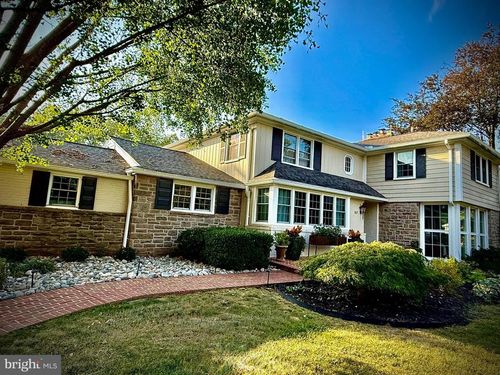 117 S 8th St, MOUNT WOLF, PA, 17347-6751 | Card Image