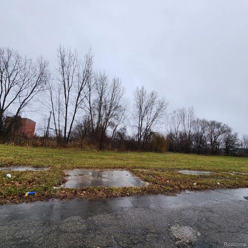 2661 Hendricks St, Detroit, MI, 48207-3306 | Card Image