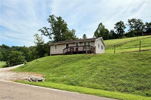 870 Newells Run Rd, Newport, OH, 45768-5156 | Card Image