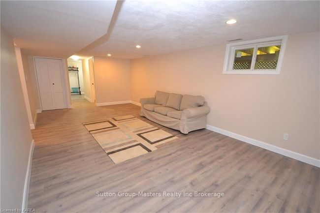 1038 Woodbine Rd, House other with 3 bedrooms, 3 bathrooms and 5 parking in Kingston ON | Image 21