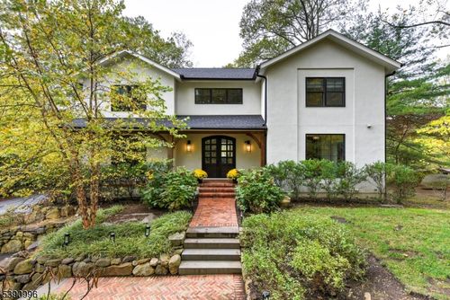 17 Crystal Rd, Mountain Lakes, NJ, 07046-1504 | Card Image