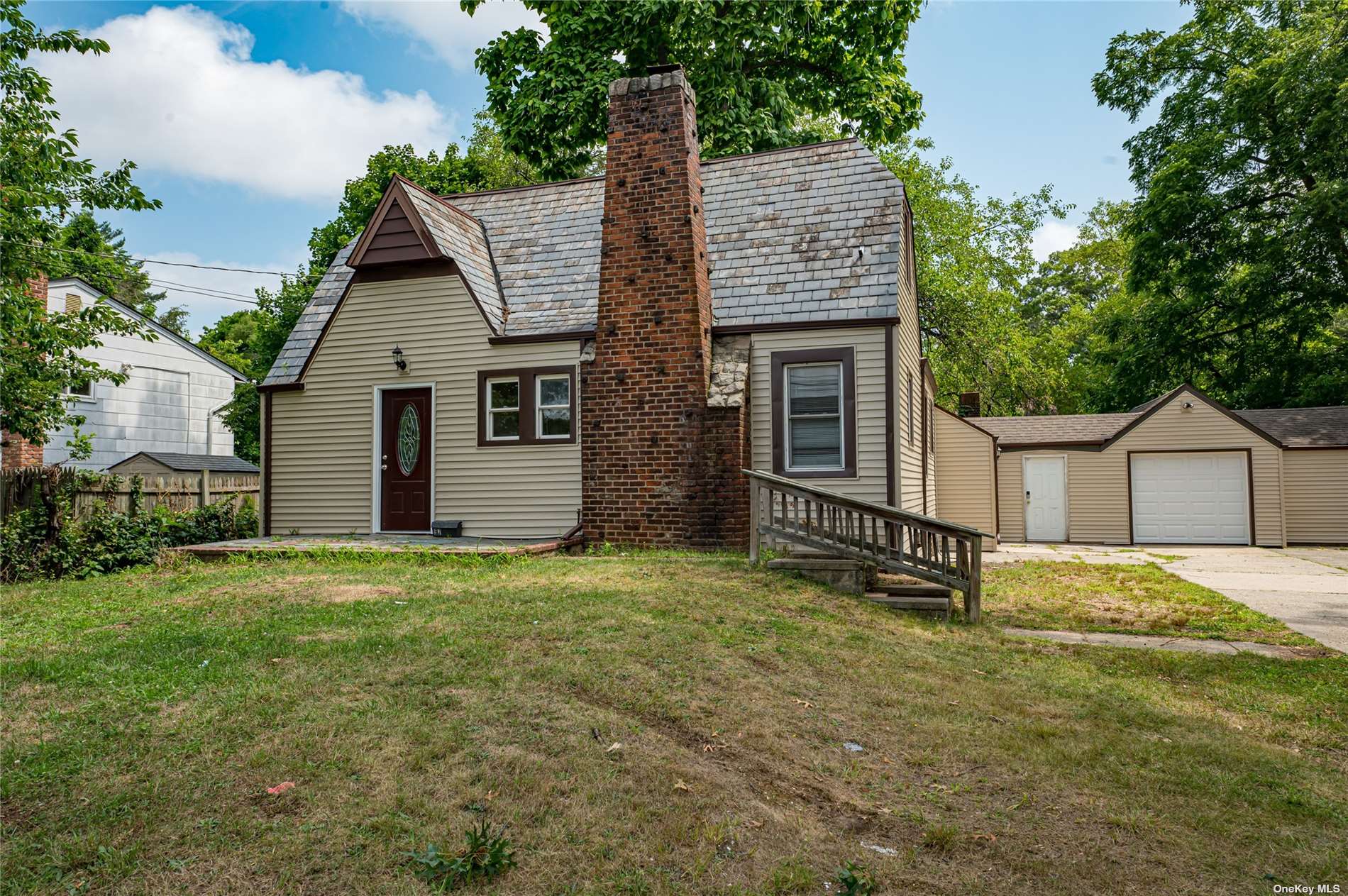 18th St, Wyandanch, NY 11798