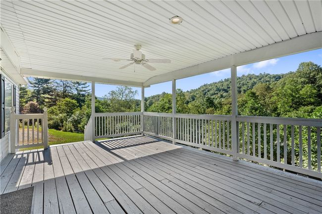 153 Wash Run Rd, House other with 3 bedrooms, 2 bathrooms and 3 parking in Indian Head PA | Image 4
