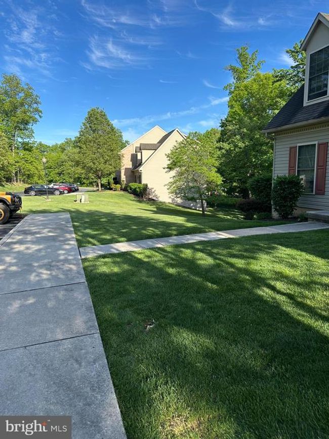413 Park View Dr, Townhouse with 2 bedrooms, 3 bathrooms and null parking in HARRISBURG PA | Image 4
