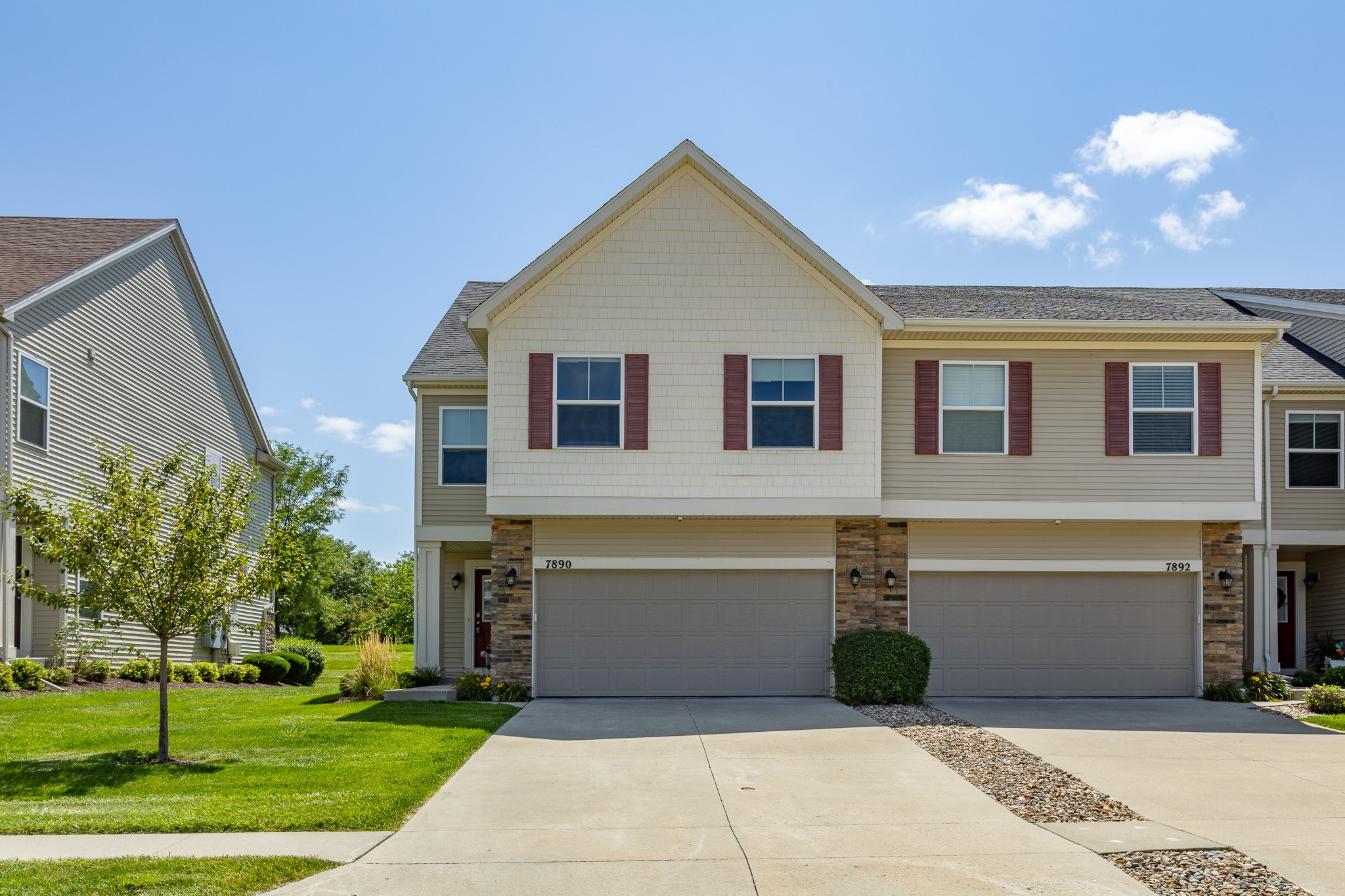 Cottonwood Ln, West Des Moines, IA 50266
