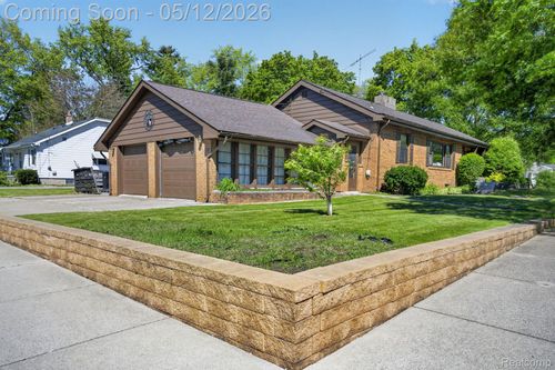 1209 Beatrice St, Flushing, MI, 48433-1722 | Card Image