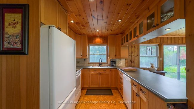 46 Bell Dr, House other with 5 bedrooms, 2 bathrooms and 4 parking in Kincardine ON | Image 21