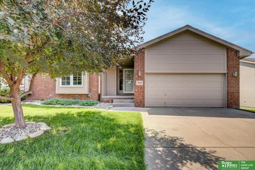 7918 S 162nd St, Omaha, NE, 68136-3240 | Card Image