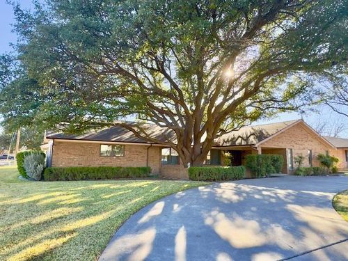 2001 W 6th St, Fort Stockton, TX, 79735-4706 | Card Image