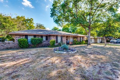 View of ranch-style home | Image 2