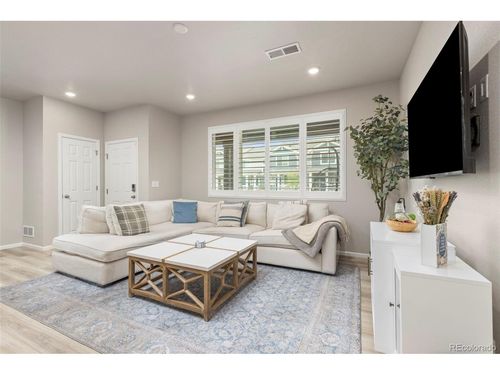 6078 N Lisbon St, Aurora, CO, 80019-2318 | Card Image