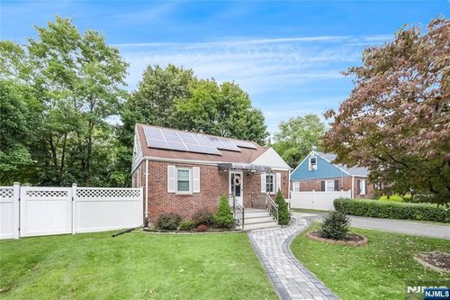 236 Knickerbocker Rd, Dumont, NJ, 07628-1708 | Card Image