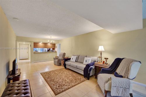 apt-304-1713 Whitehall Dr, Davie, FL, 33324-6929 | Card Image
