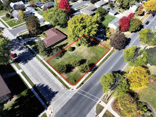 659 E 2nd St, Fond Du Lac, WI, 54935-4652 | Card Image