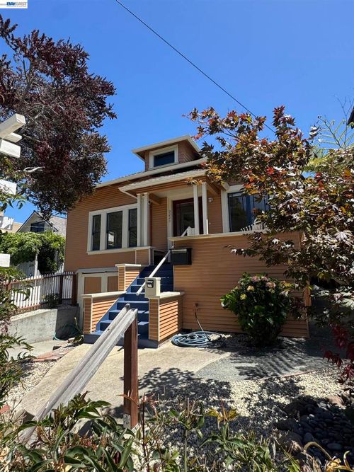 2221 Roosevelt, Berkeley, CA, 94703 | Card Image