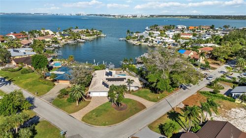 411 Belle Isle Ave, BELLEAIR BEACH, FL, 33786-3609 | Card Image