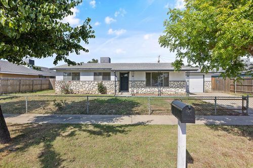 517 S S Street, Tulare, CA, 93274 | Card Image