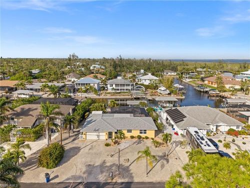 3462 Pinetree Dr, ST. JAMES CITY, FL, 33956-2520 | Card Image