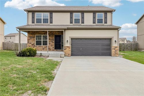 527 S Poplar St, Gardner, KS, 66030-7200 | Card Image