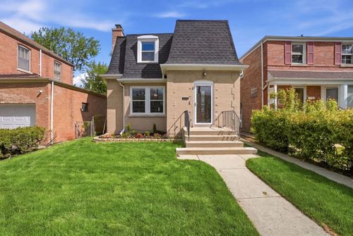 2724 W Jerome St, CHICAGO, IL, 60645-1305 | Card Image