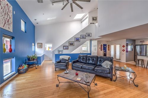 223 Tower St, Las Vegas, NV, 89101-5641 | Card Image