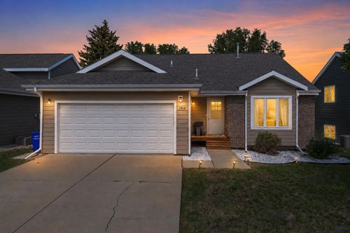 1214 Range View Cir, RAPID CITY, SD, 57701-2103 | Card Image