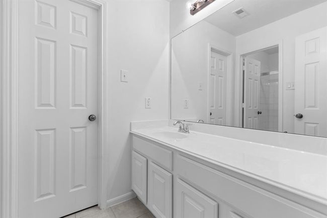 1923 Vale Haven Dr, House other with 5 bedrooms, 3 bathrooms and 2 parking in Spring TX | Image 37