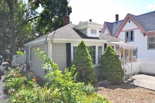 461 Manchester St, Manchester, NH, 03103-4129 | Card Image