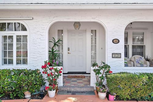328 Monroe Dr, West Palm Beach, FL, 33405-1928 | Card Image