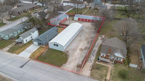 416 S Clark Ave, Bolivar, MO, 65613-1927 | Card Image