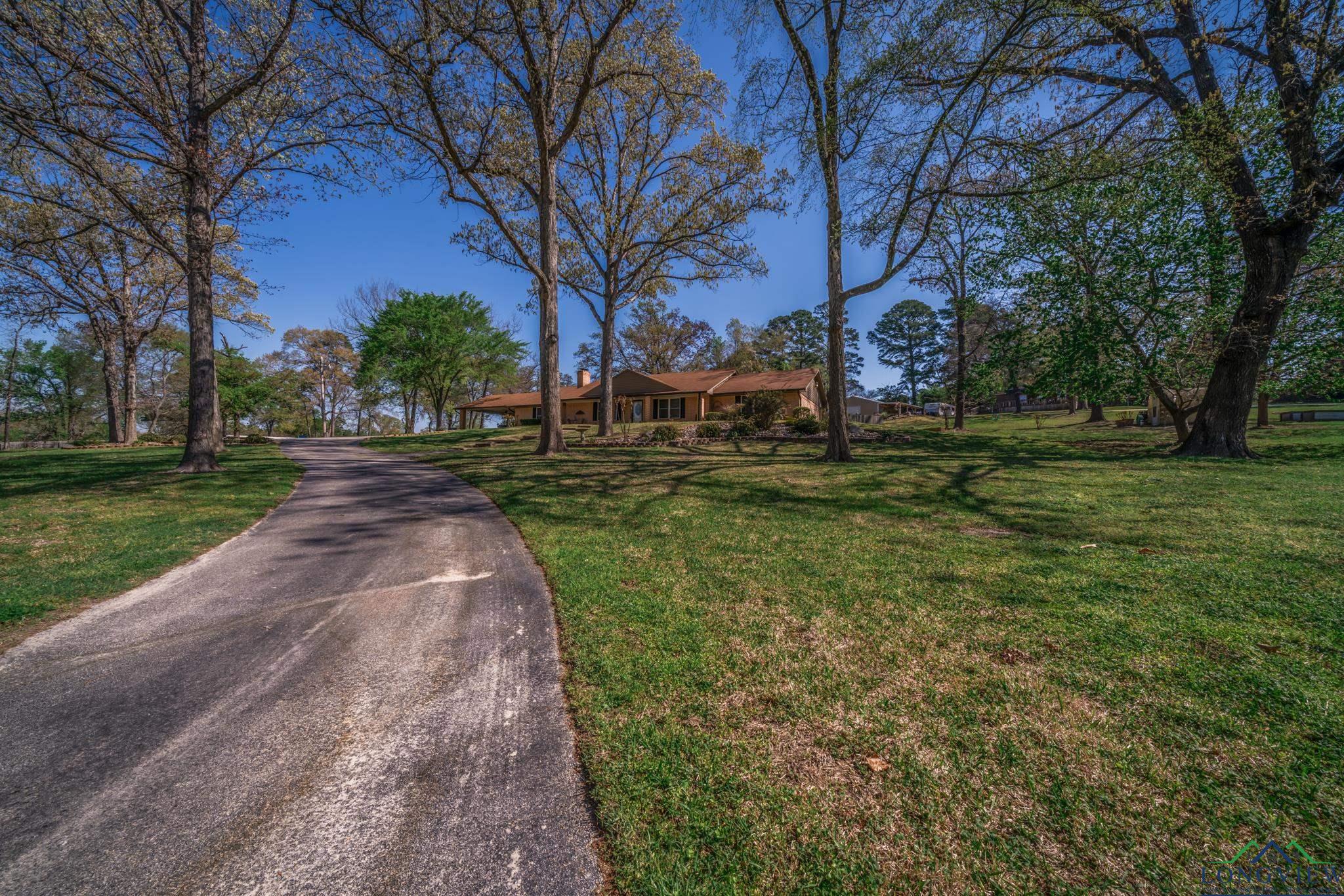 Lyndall St, Gladewater, TX 75647