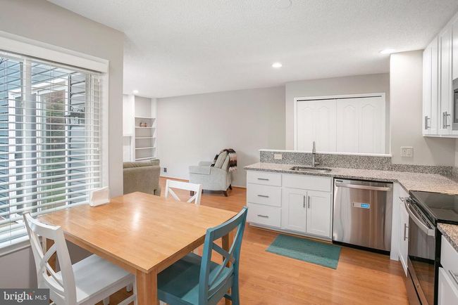 261 E Juniper Ave, House other with 3 bedrooms, 2 bathrooms and null parking in STERLING VA | Image 14