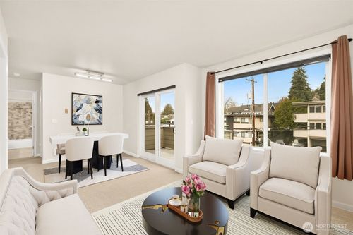 apt-31-3926 1st Ave Ne, Seattle, WA, 98105-6837 | Card Image