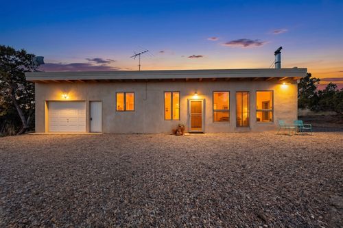 3 Gavilan Rd, Santa Fe, NM, 87508-8841 | Card Image