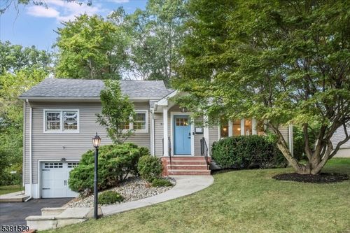 64 W Cedar St, Livingston, NJ, 07039-2956 | Card Image