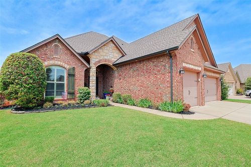 3809 Slater Dr, Norman, OK, 73071-8134 | Card Image