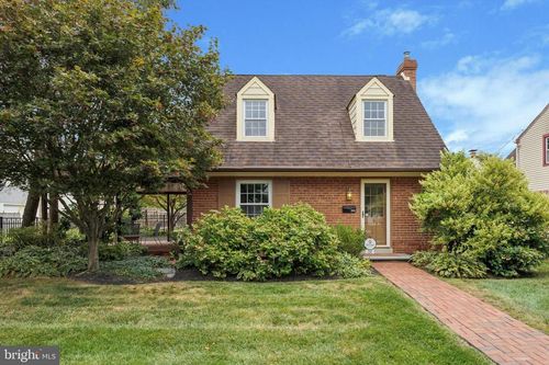 300 Lorraine Ave, ORELAND, PA, 19075-2019 | Card Image