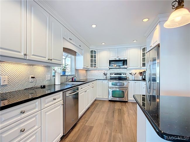 179 Bay Path Dr, Condo with 2 bedrooms, 2 bathrooms and 1 parking in CRYSTAL RIVER FL | Image 15