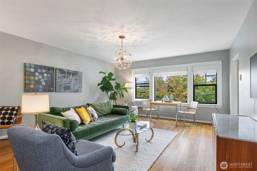 305-1136 13th Avenue Avenue, Seattle, WA, 98122 | Card Image