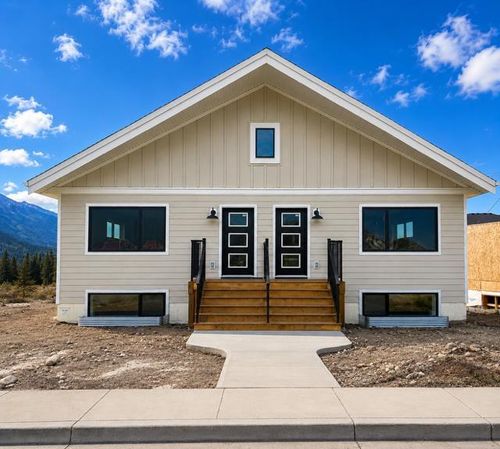 715 A &amp; B Geikie Street, Jasper, AB, T0E1E0 | Card Image