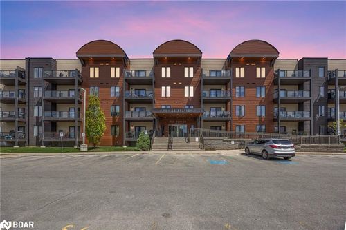 205-720 Yonge St, Barrie, ON, L9J0G9 | Card Image