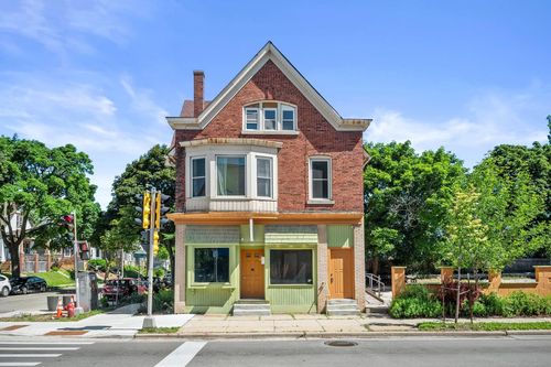 800 E Locust Street, Milwaukee, WI, 53212 | Card Image