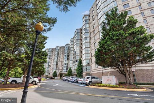 903-19385 Cypress Ridge Ter, LEESBURG, VA, 20176-5169 | Card Image