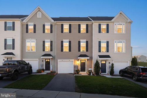 26 Quebec Ct, FALLING WATERS, WV, 25419-1818 | Card Image