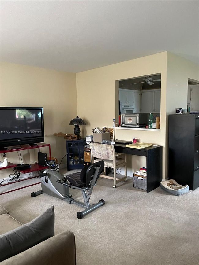 238 - 238 Saxony E, Condo with 1 bedrooms, 2 bathrooms and null parking in Delray Beach FL | Image 8